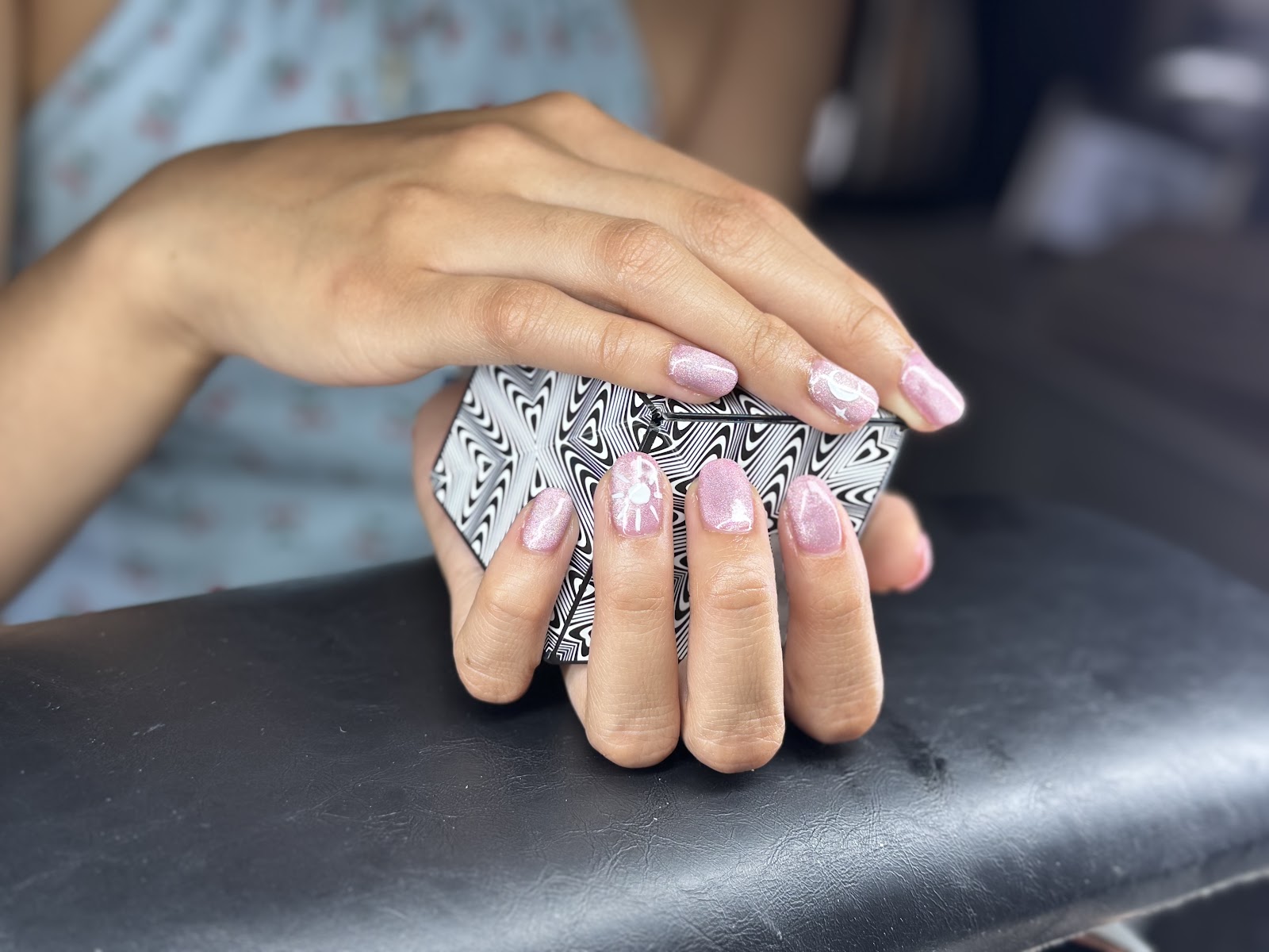 Mod Nails logo